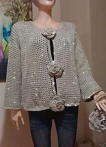 m Beden gri Renk Güllü Bluz ve mini güllü çanta Size 36/38