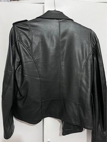 Siyah deri ceket - Görsel 3