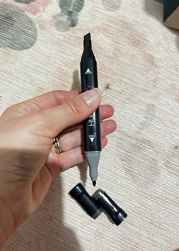 Sıfır HUDA BEAUTY Siyah İnce Eyeliner - Görsel 3