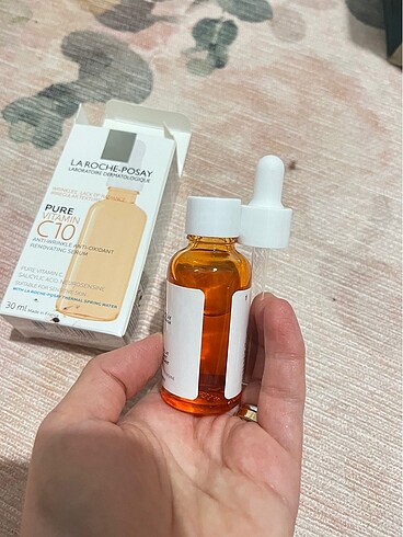Beden La roche posay pure vıtamın C 10 serum sıfır