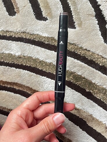 Huda Beauty Huda beauty çift taraflı göz kalemi eyeliner likit