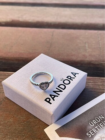 Pandora Yüzük