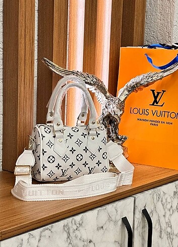 Louis Vuitton Louıs viltton çapraz çantamız stoklarda
