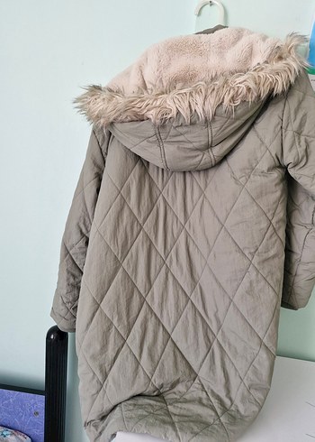 Kız Çocuk Kapüşonlu Suni Kürk Detaylı Kaban - Görsel 3