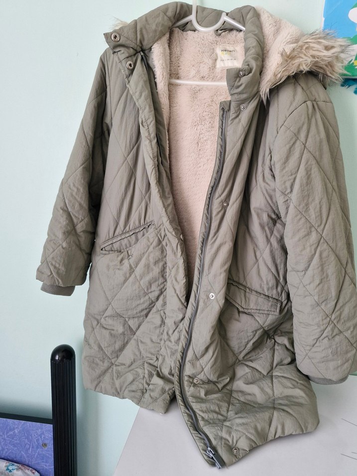 Kız Çocuk Kapüşonlu Suni Kürk Detaylı Kaban - Görsel 2