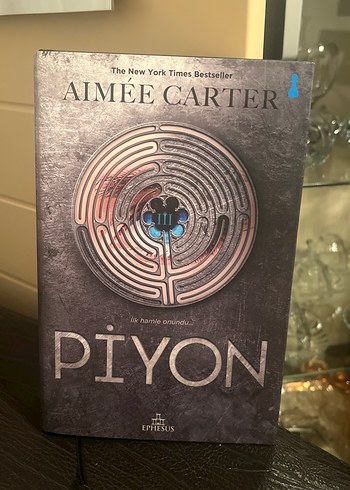 Piyon - Aimée Carter