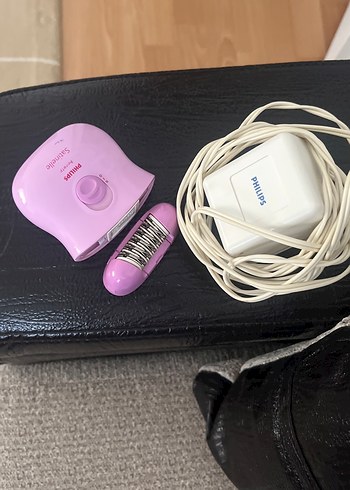 Philips Pembe Epilatör ve Şarj Kablosu