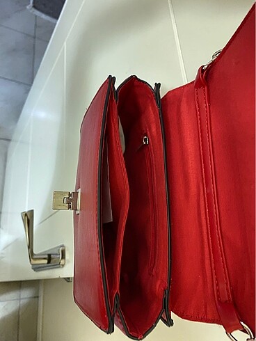 Beden bordo Renk stradivarius kırmızı capraz çanta