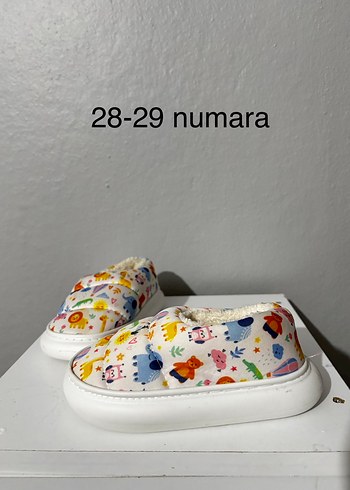 Erkek Çocuk Renkli Sıcak Terlikler - Görsel 2