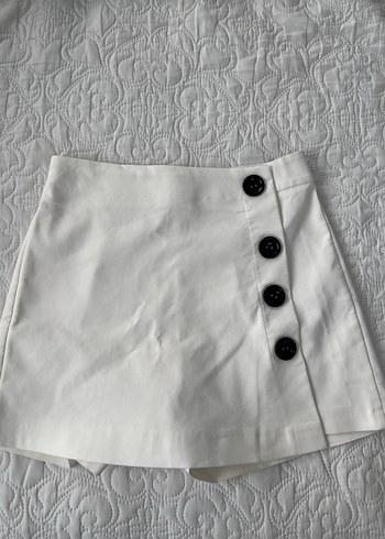 Düğmeli Beyaz Mini Etek