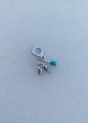 Beden Pandora charm