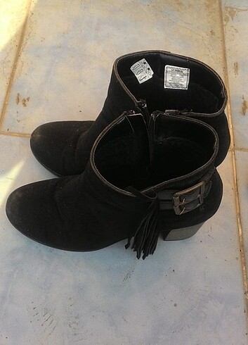 LC Waikiki Lcw 39 numara siyah topuklu kadın bot