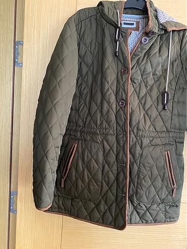 Zara İspanyadan alınmiş mont