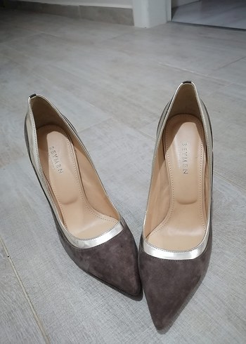 Bej Gri Süet Topuklu Stiletto Kadın Ayakkabı
