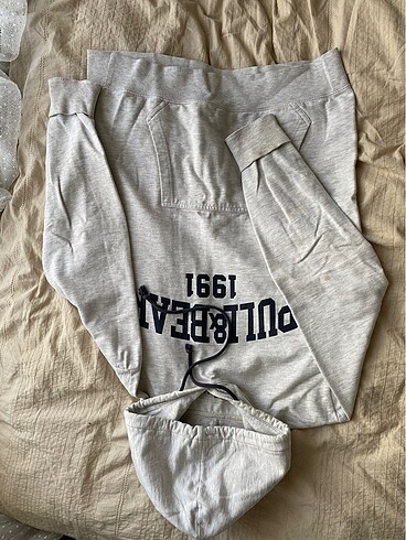 Pull and bear sweatshirt