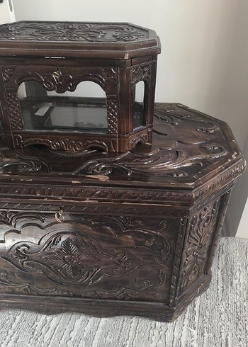 Zara Home Vintage Ahsap Oymali Dekoratif Sandik Ve Camekan