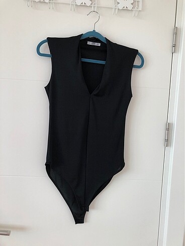 Zara çıt çıtlı body