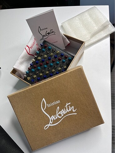 Christian Louboutin zımbalı cüzdan