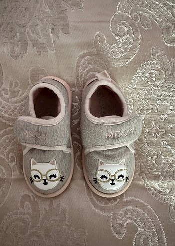 Kız Çocuk Gri Nakışlı Sıcak Panduf - Görsel 2