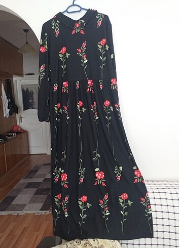 Uzun çiçekli elbise
