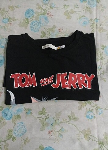 TOM AND JERRY T-SHİRT 