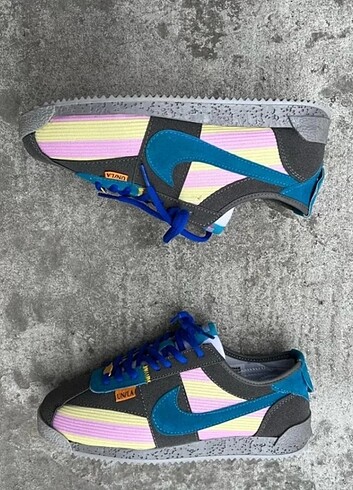 38 Beden çeşitli Renk Nike cortez 72 yeni