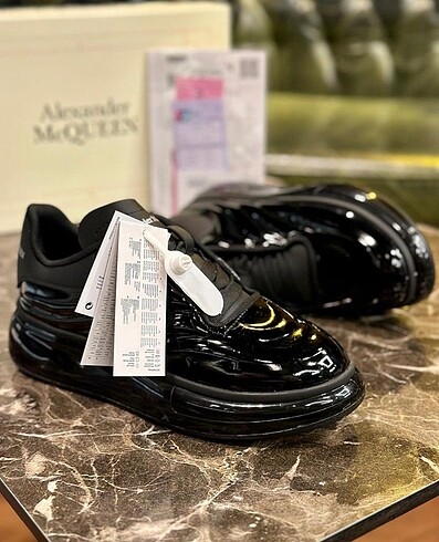 Alexander mcqueen