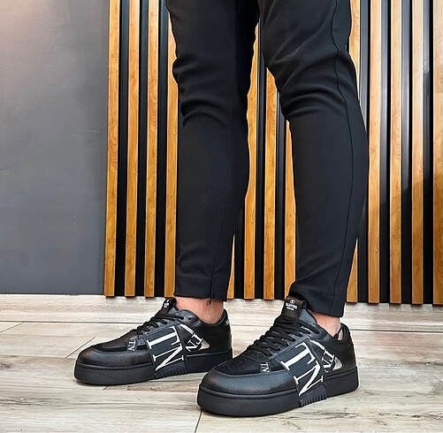 Valentino Valentino
