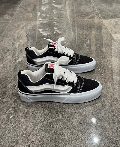 Vans yeni