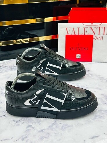 Valentino Valentino