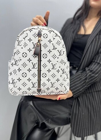 Louis Vuitton Kadın Sırt Çantası
