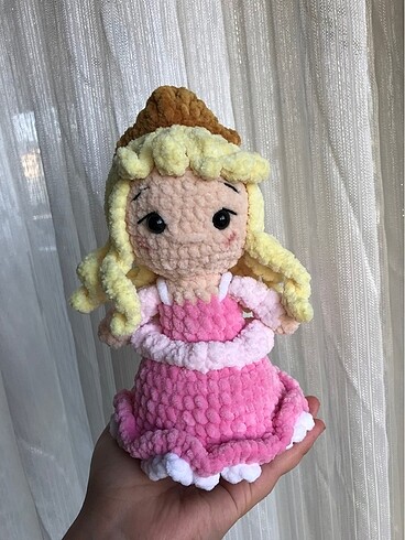 Amigurumi prenses AURORA