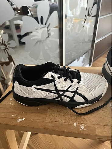 diğer Beden beyaz Renk Asics spor ayakkabısı 33.5