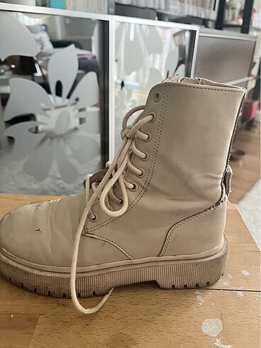34 Beden Zara bot 34 numara bot