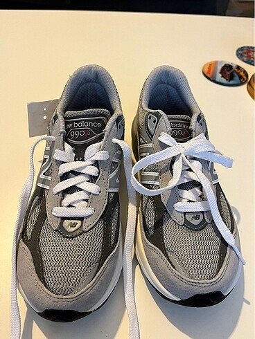New Balance Ürün Kanada?dan geldi ve orjinaldir.Büyük geldiği için satıyorum