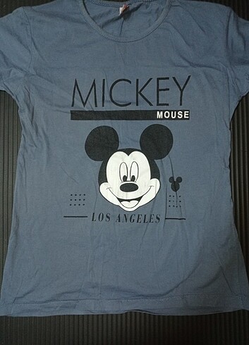 Diğer Mickey t-shirt.