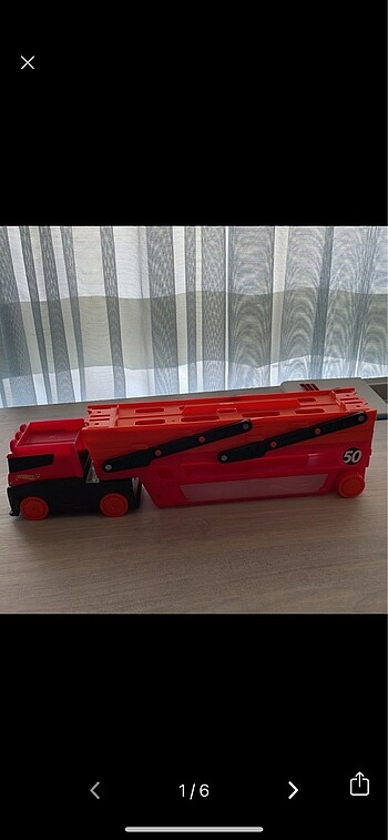 Hot Wheels mega tır