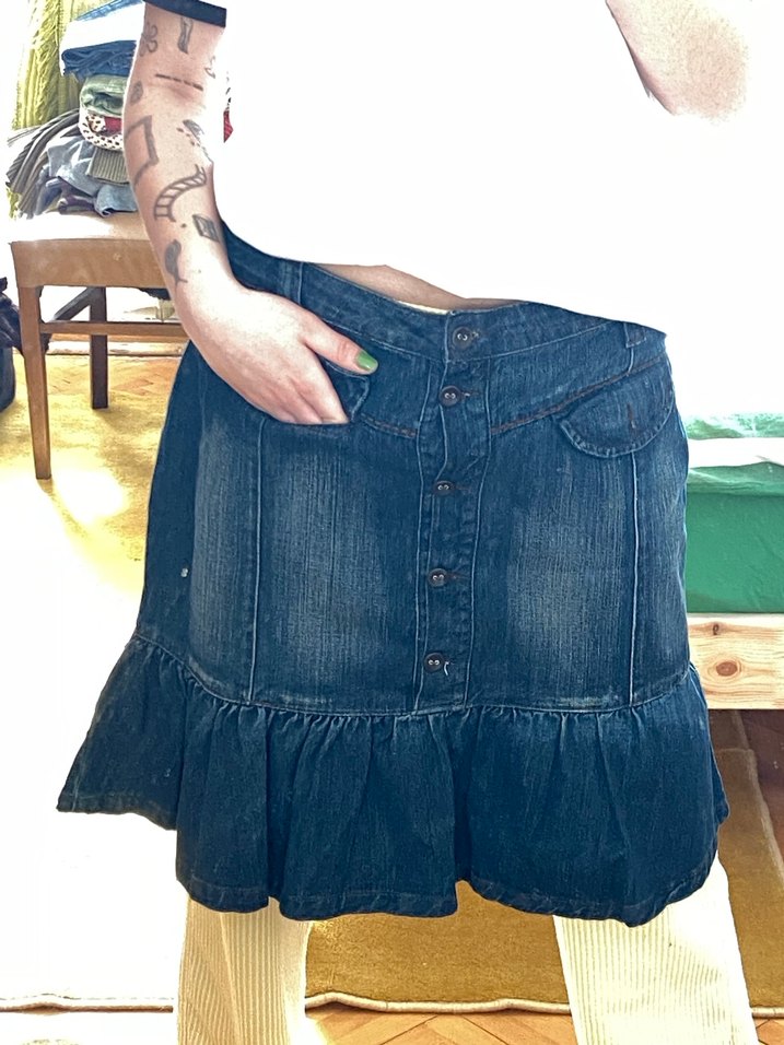 Kadın Koyu Mavi Denim Fırfırlı Mini Etek - Görsel 2