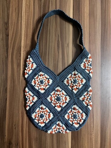 El Örgüsü Çanta