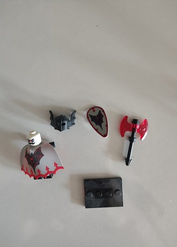 Diğer Lego Minifigür Seri 25 Vampire Knight