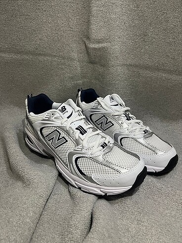 39,5 Beden beyaz Renk Orjinal New Balance