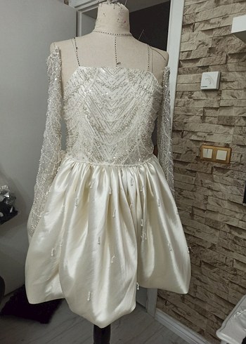 Parlak Beyaz Mini Straplez Gelinlik - Görsel 3