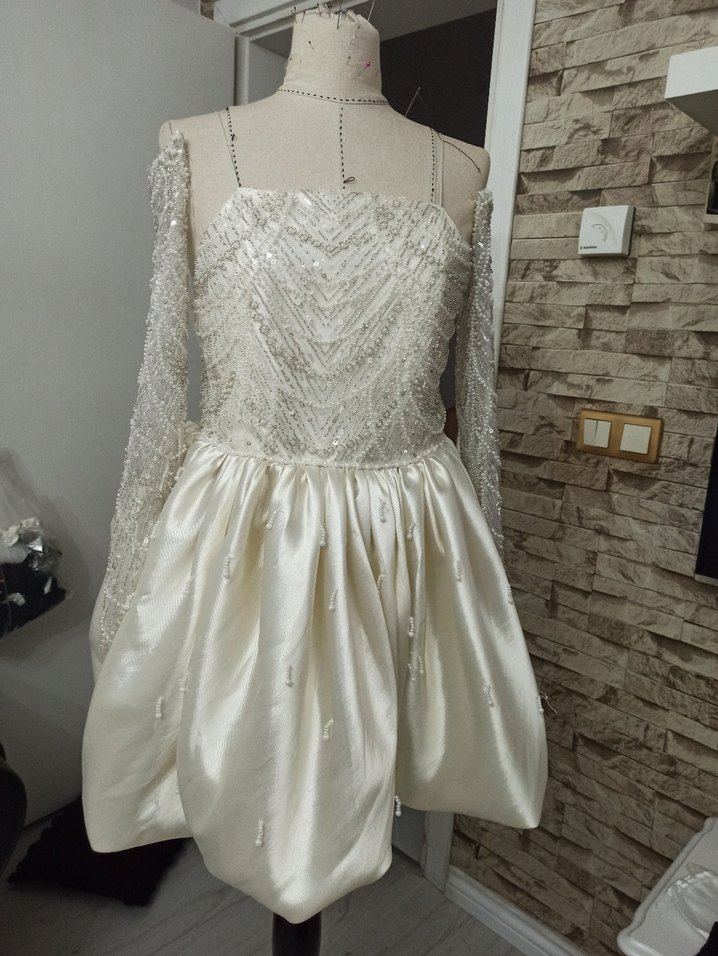 Parlak Beyaz Mini Straplez Gelinlik - Görsel 2