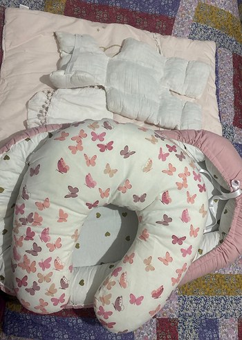 Pastel Kelebek Desenli Emzirme Yastığı - Görsel 2