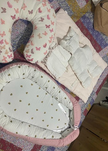 Pastel Kelebek Desenli Emzirme Yastığı - Görsel 3