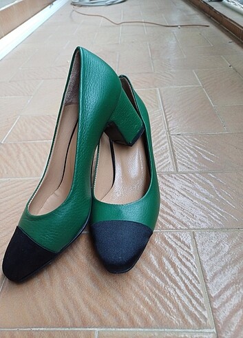 Yeşil kalın topuklu ayakkabı 