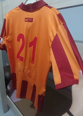 Turuncu Baskılı Düğmeli Spor Tişörtü Galatasaray forması - Görsel 2