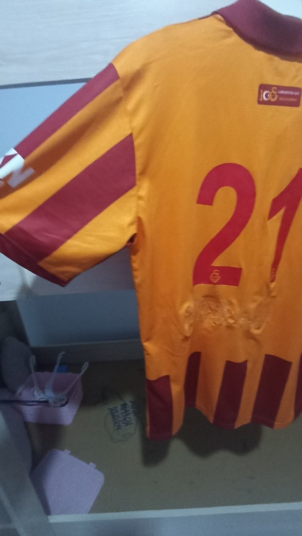 Turuncu Baskılı Düğmeli Spor Tişörtü Galatasaray forması - Görsel 4