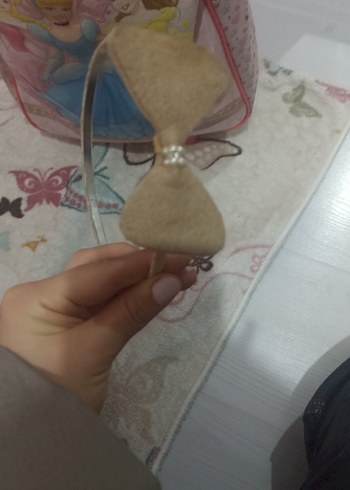 Bej Fiyonklu Çocuk Saç Bandı - Görsel 2