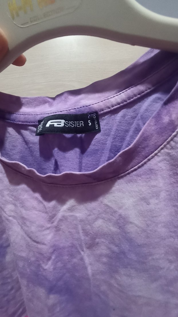 Kız Çocuk Mor Batik Desenli Baskılı Tişört - Görsel 2